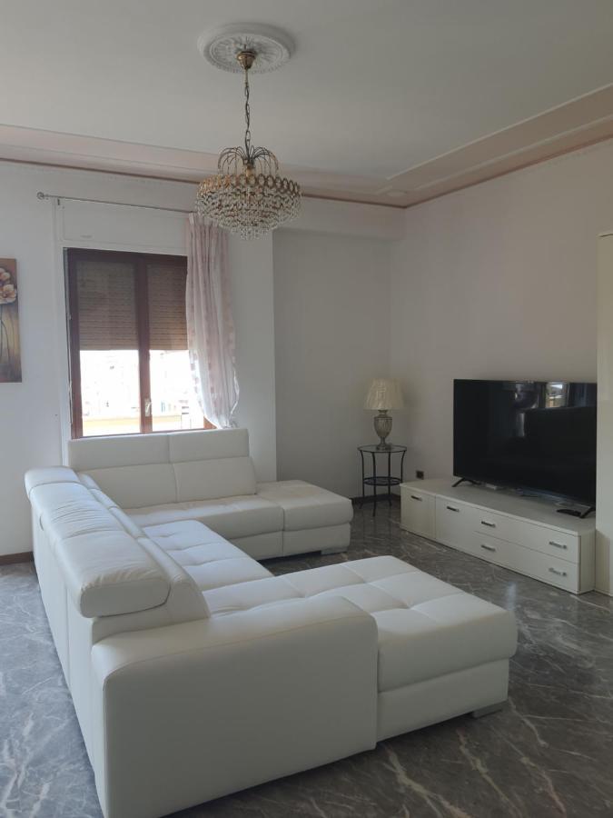 Spazioso Appartamento In Centro Citta San Benedetto del Tronto Zewnętrze zdjęcie